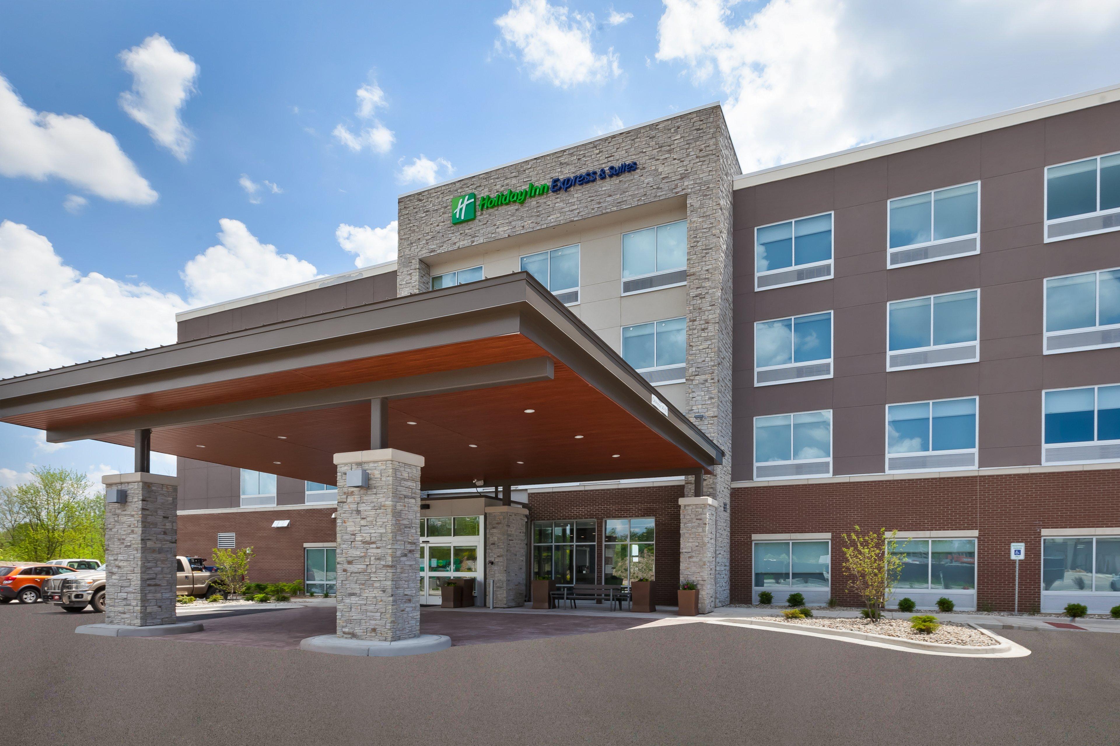Holiday Inn Express & Suites - Grand Rapids Airport - South By Ihg Екстериор снимка