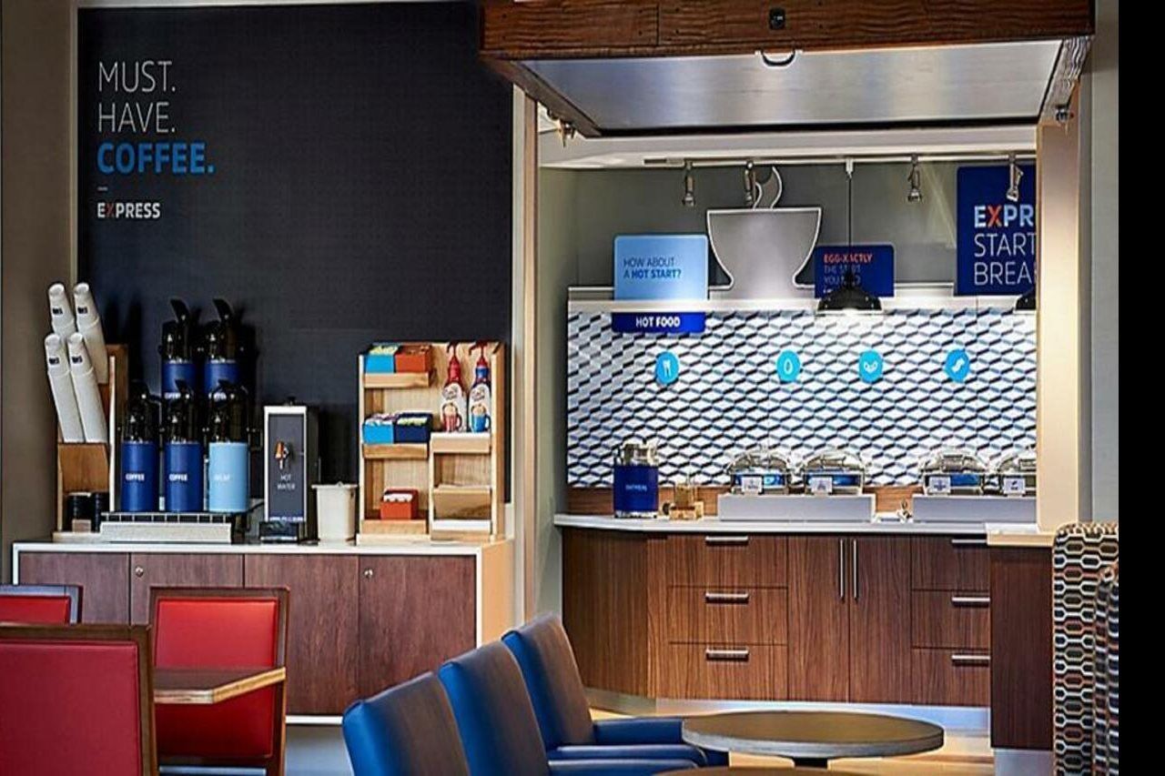 Holiday Inn Express & Suites - Grand Rapids Airport - South By Ihg Екстериор снимка